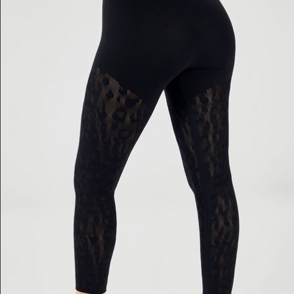 Fabletics Black Mid-Rise SculptKnit® Leopard 7/8 - Picture 3 of 3
